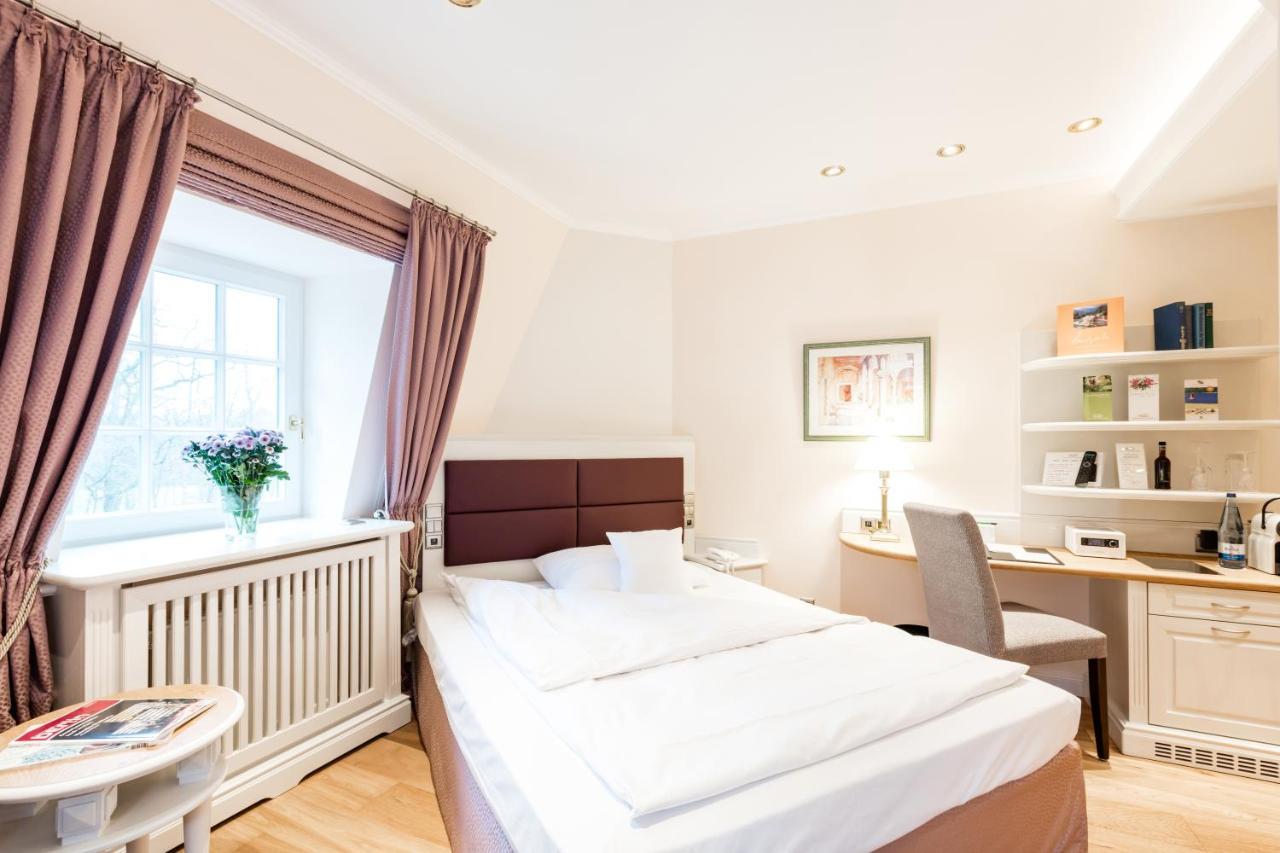 Hotel Waldhaus Reinbek Extérieur photo