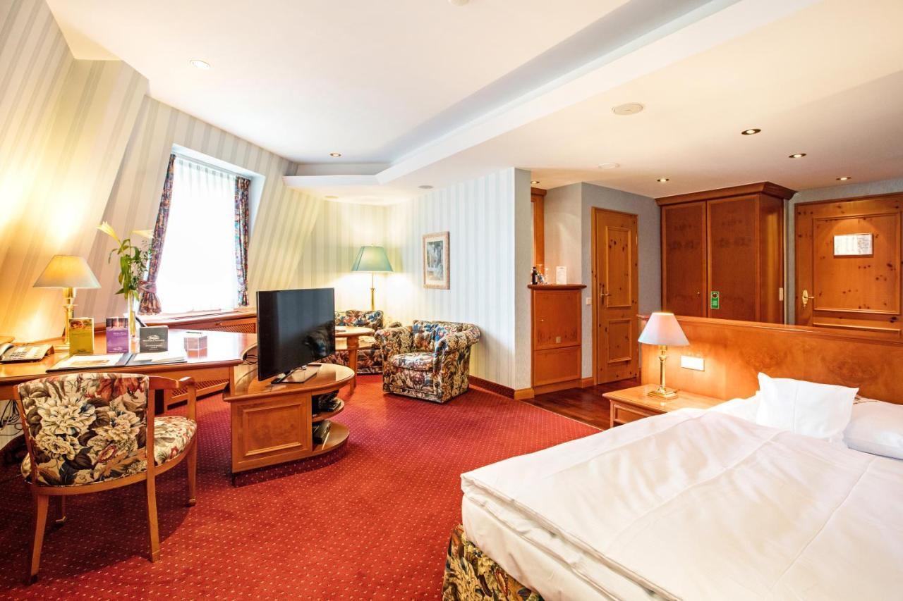 Hotel Waldhaus Reinbek Extérieur photo