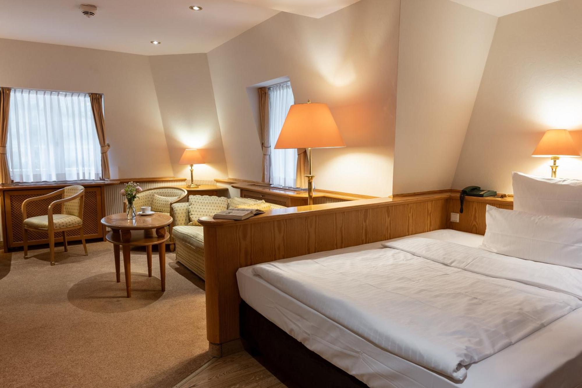 Hotel Waldhaus Reinbek Extérieur photo