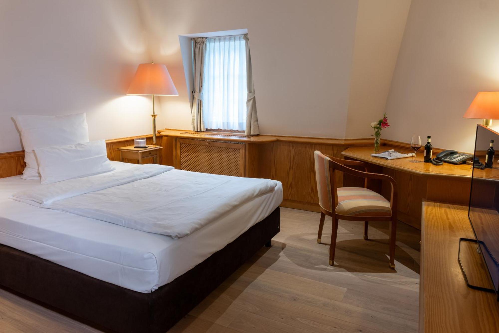 Hotel Waldhaus Reinbek Extérieur photo