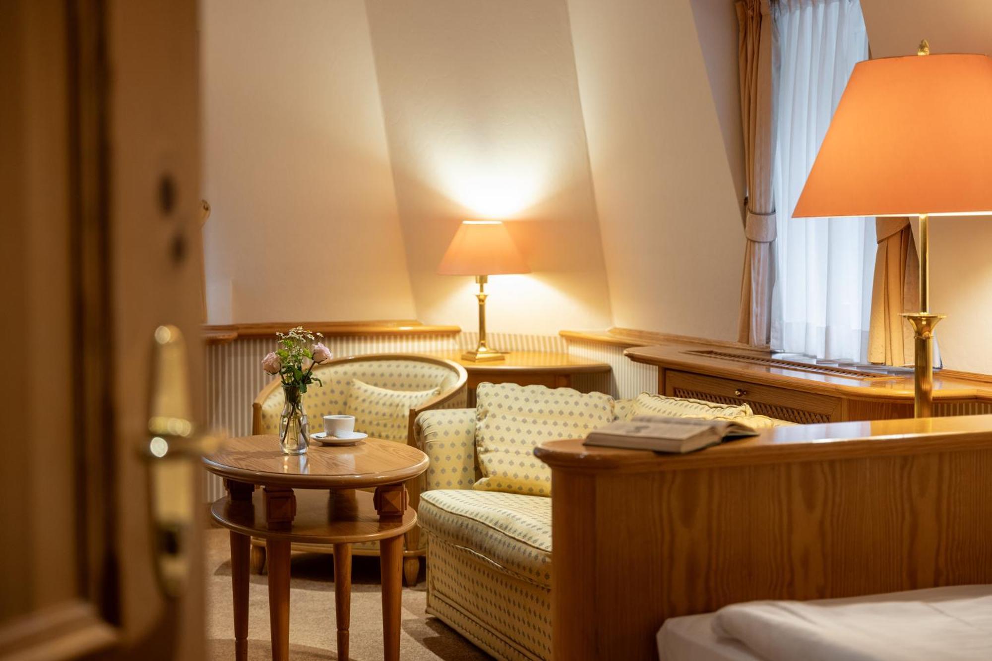 Hotel Waldhaus Reinbek Extérieur photo