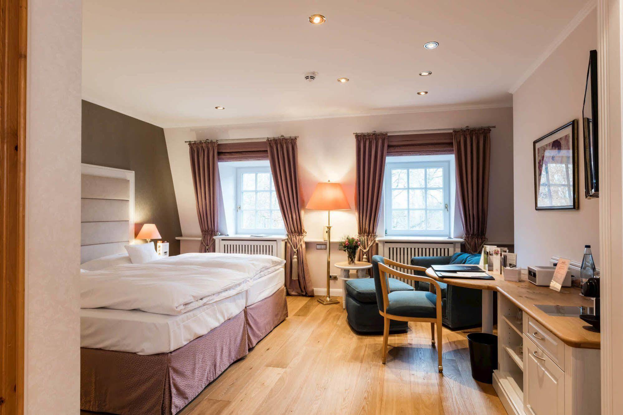 Hotel Waldhaus Reinbek Extérieur photo